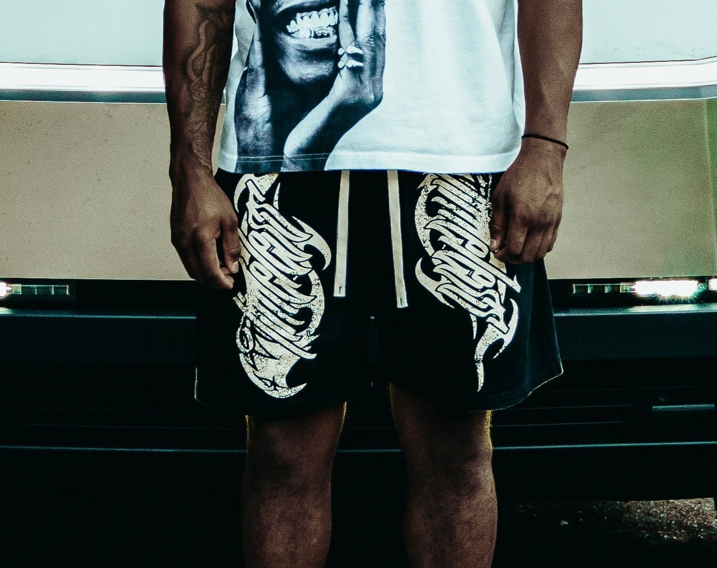 Black eagle "Timeless" shorts